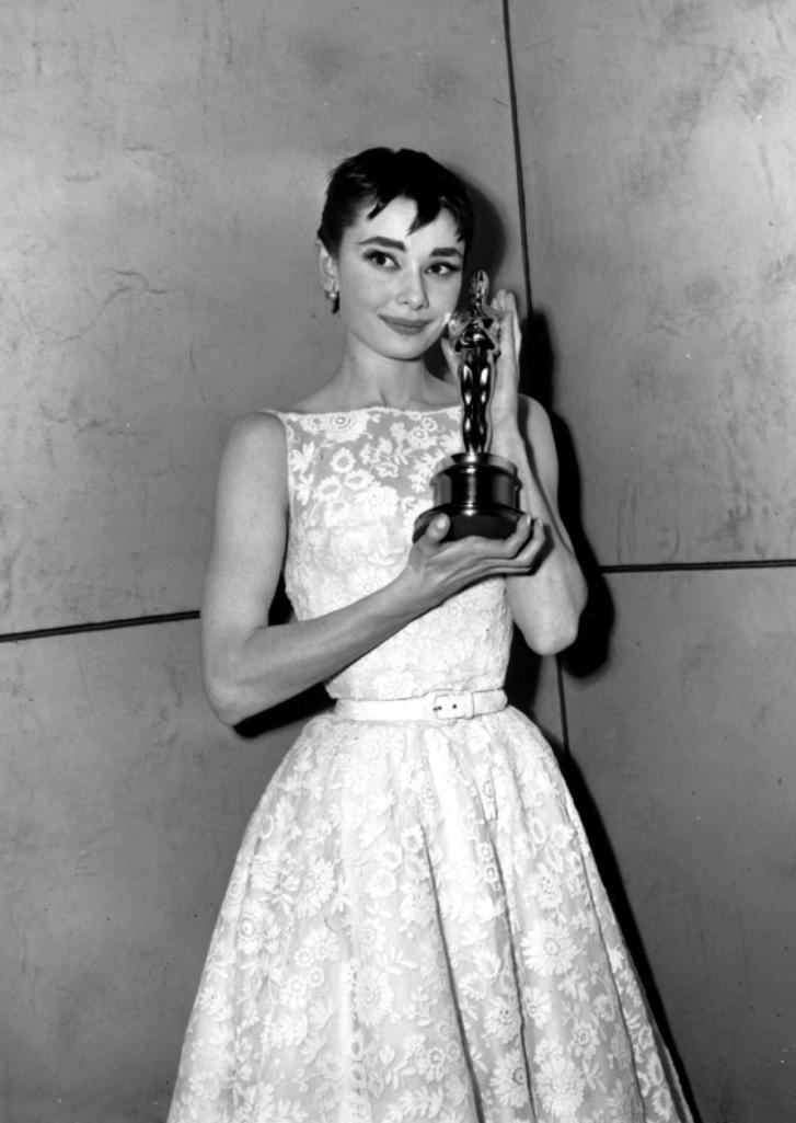 Audrey Hepburn 1954 - Givenchy